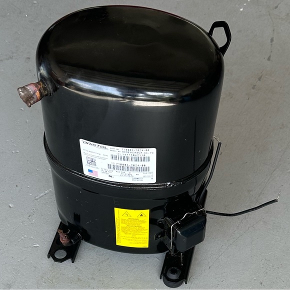 Bristol HCR Reciprocating Compressor, Model Number: HCRB353ABCA - Picture 6 of 8